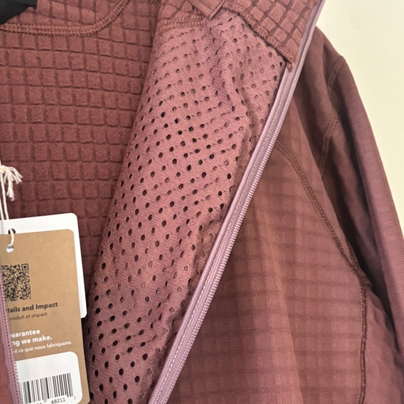 Patagonia Women's R1 Pullover with tags - Picture 3 of 6